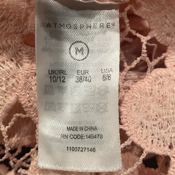 Atmosphere light pink shortsleeved lace crocheted crop top size 6 / 8 - Picture 8 of 9